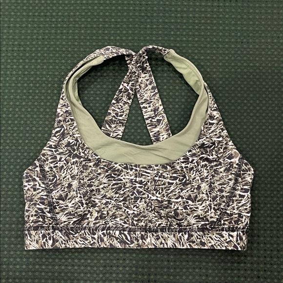 lululemon athletica Other - Lululemon bra sports size 6 Patterned Sports Bra Green Lining XS extra‎ small